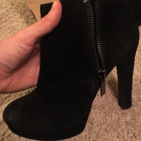 Gianni Bini | Black Suede Livv Ankle Booties | 8.5 - Picture 5 of 8